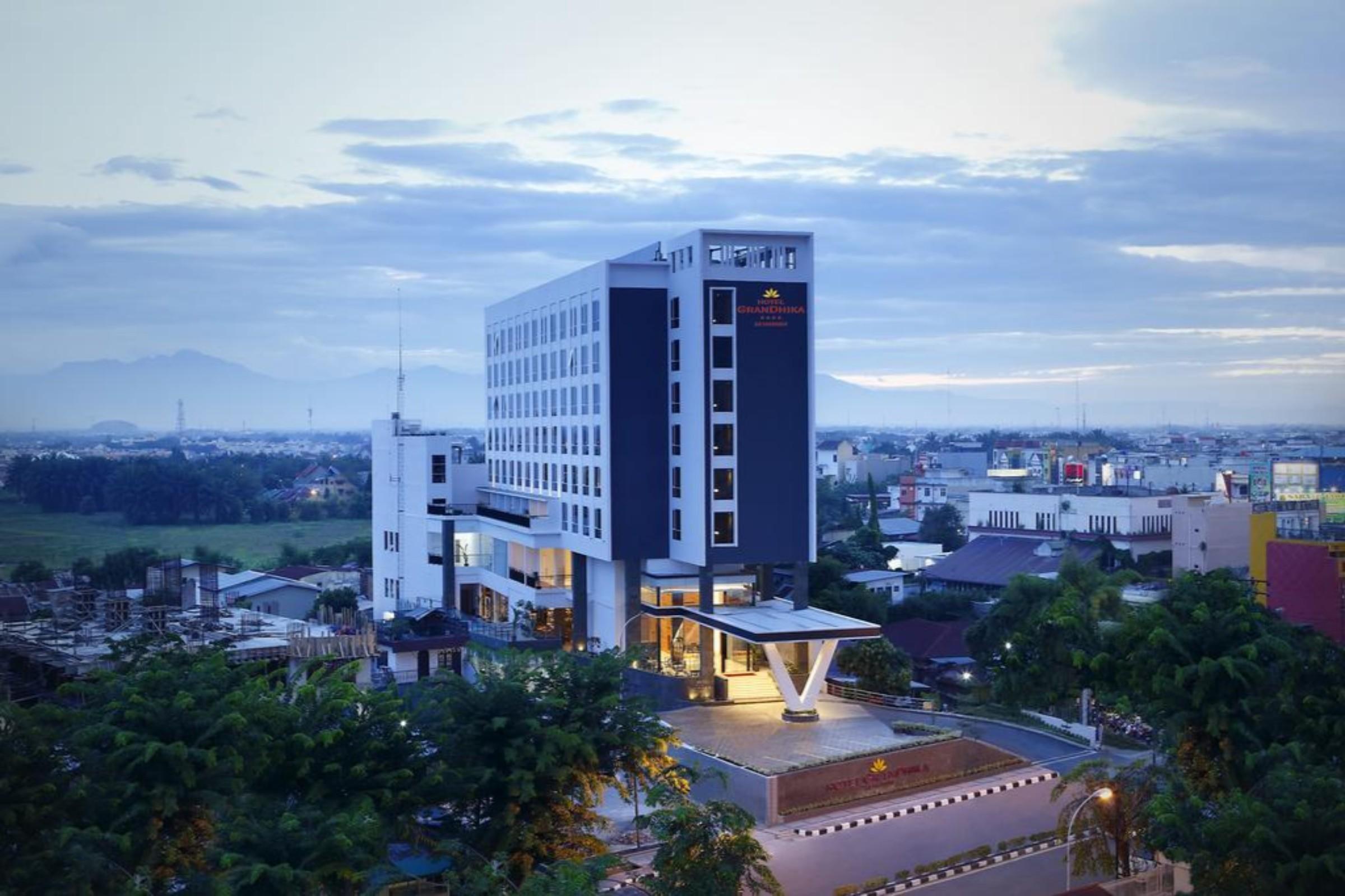 Hotel Grandhika Setiabudi Medan Exteriör bild